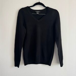 Lord & Taylor 100% Cashmere Black V-Neck Sweater – Size S